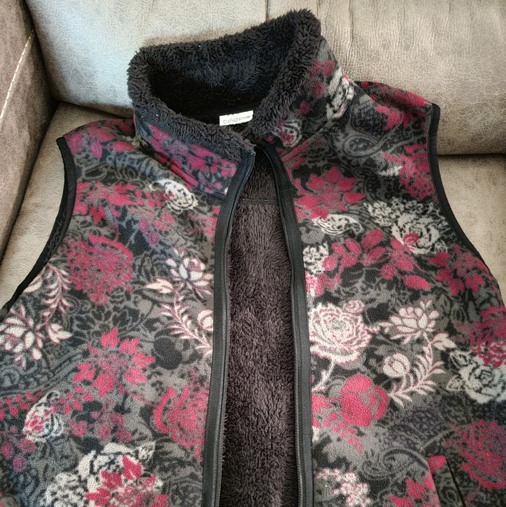 Croft & barrow vest